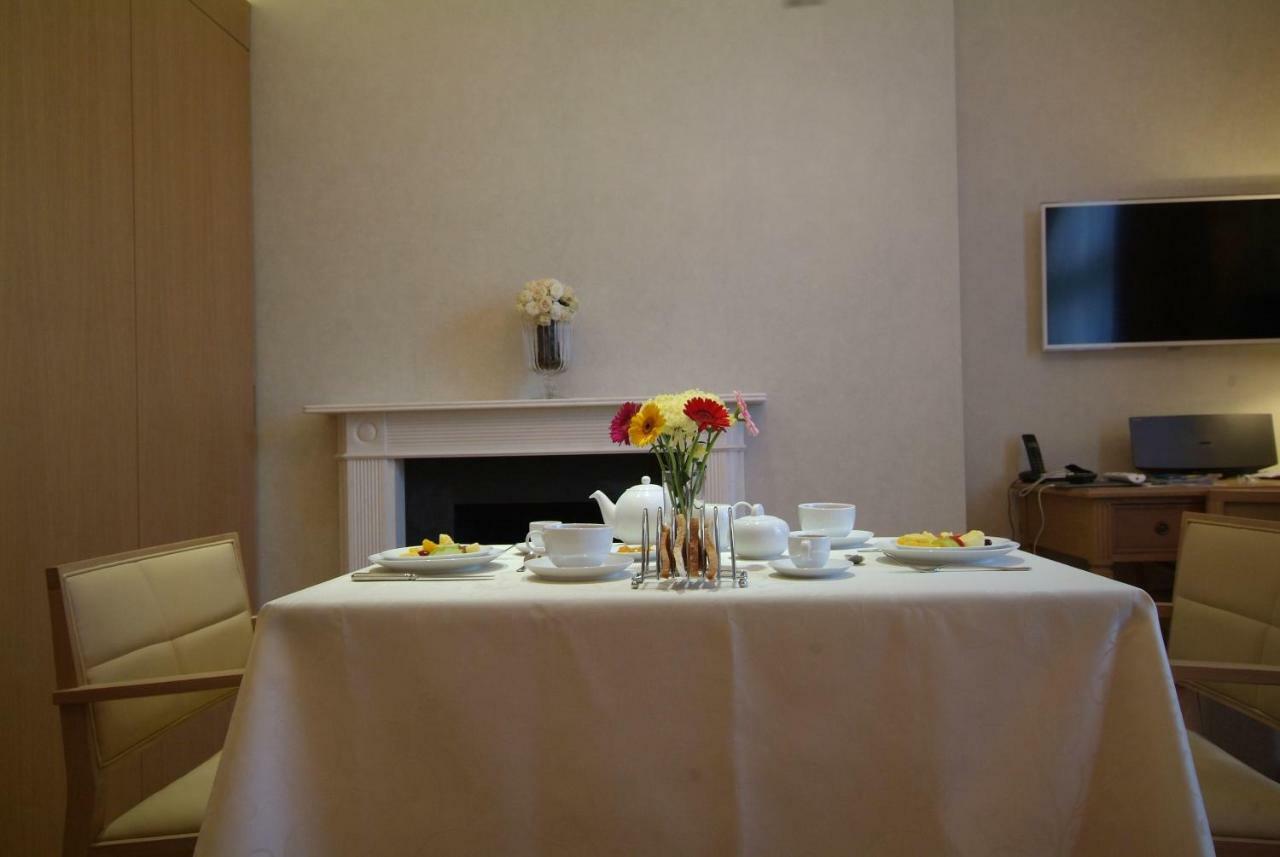 Chelsea: Exceptional 1Br W/Views Of The River Thames & Battersea Park Apartment Londra Exterior foto